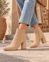 A-6371 بوت نسائي أنيق بكعب عريض