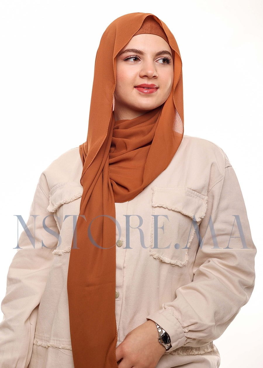 شال كريب بالبوني يربط من الخلف بني كراميل