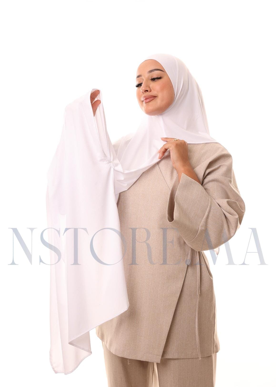 شال مزدوج أبيض