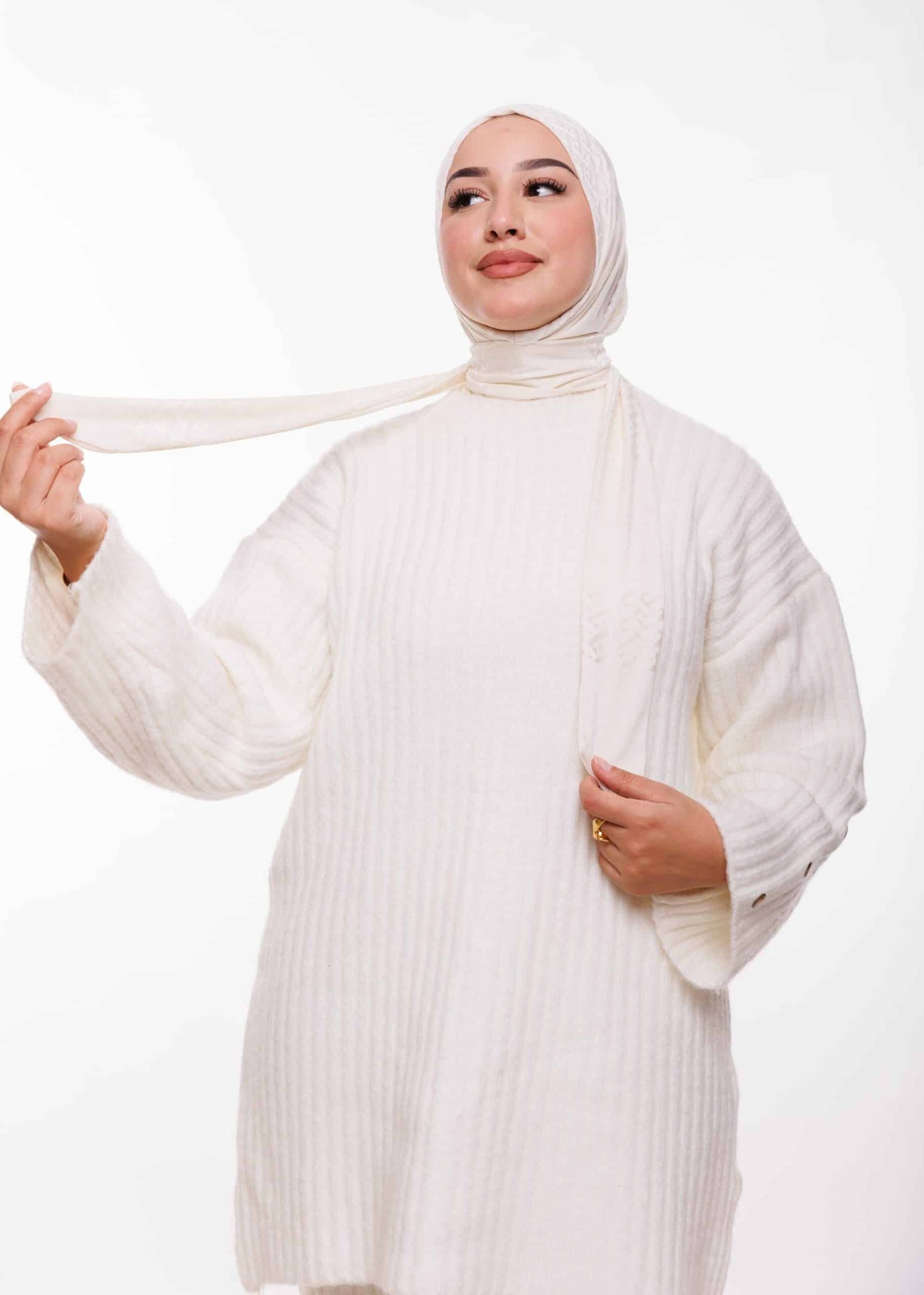 طبقية خليجية - أبيض مصفر -