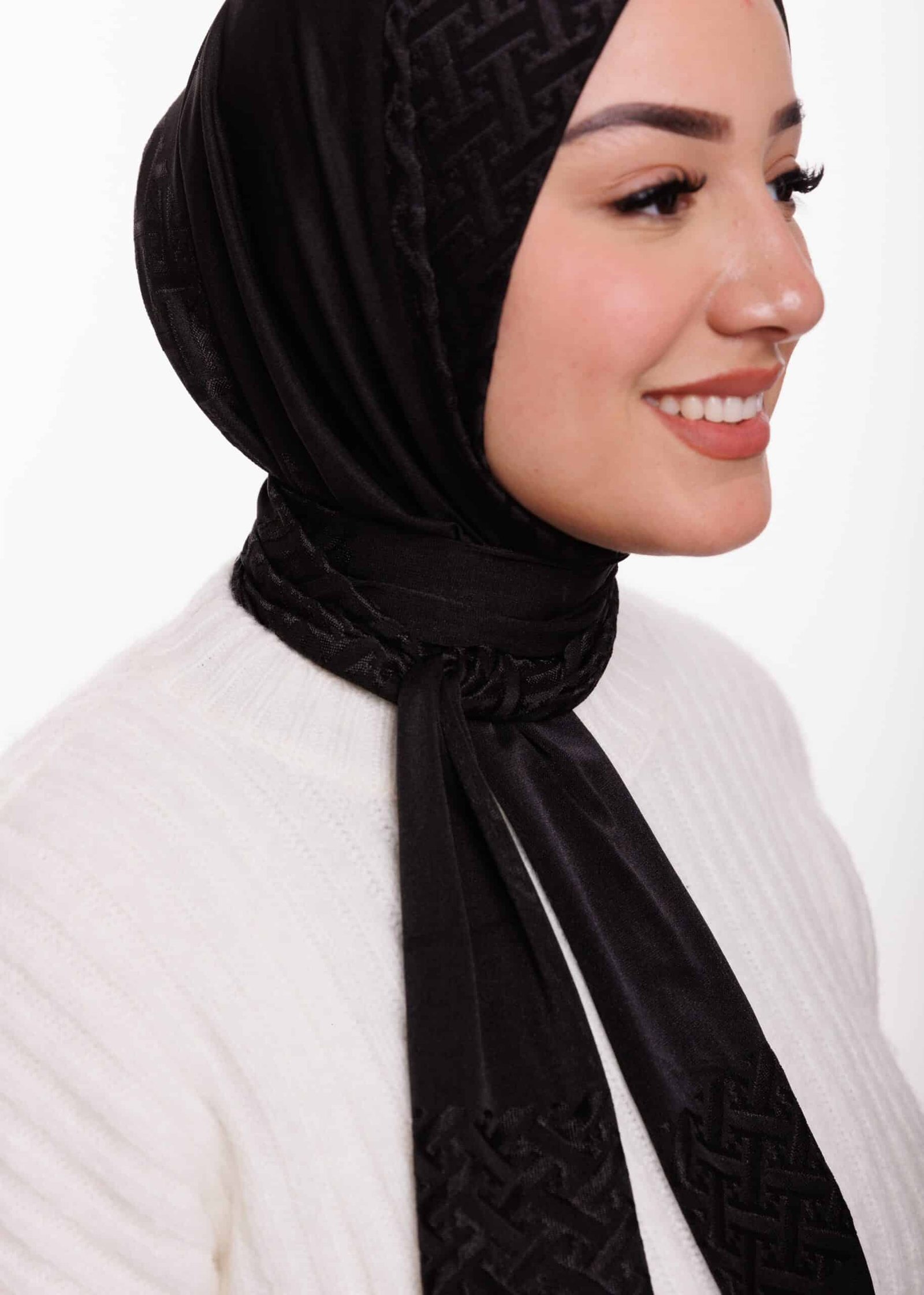 طبقية كشخة خليجية - أسود -