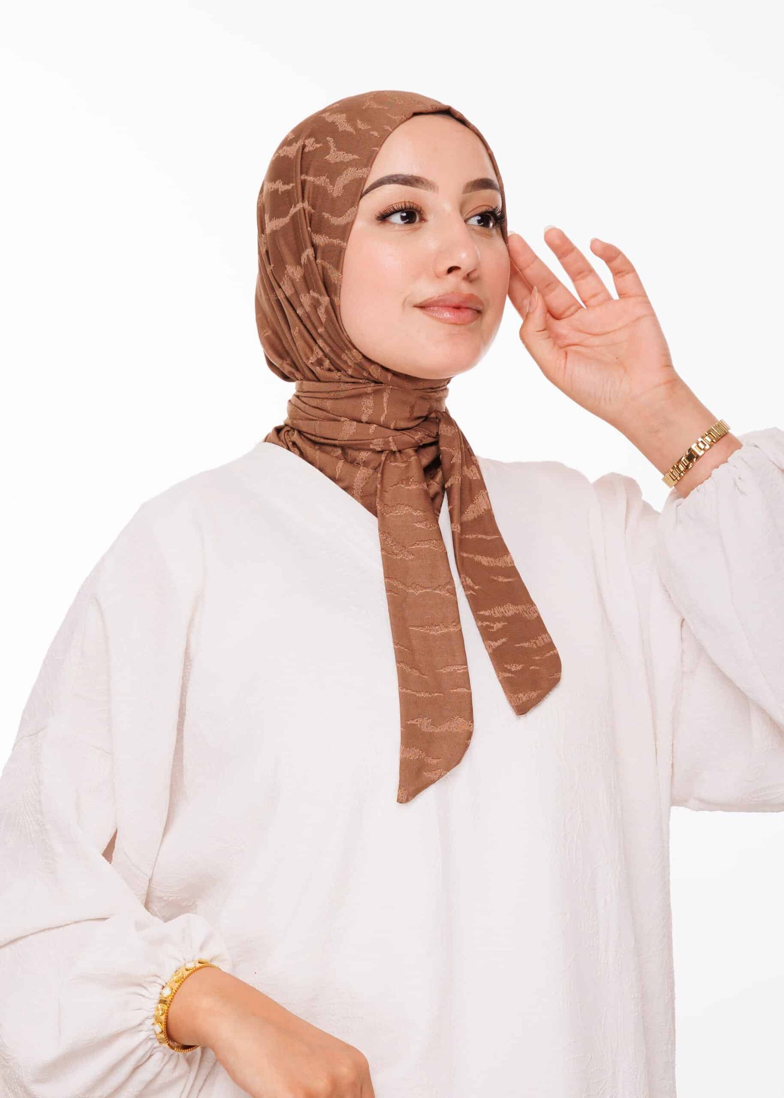 طبقية فخمة - بني غامق