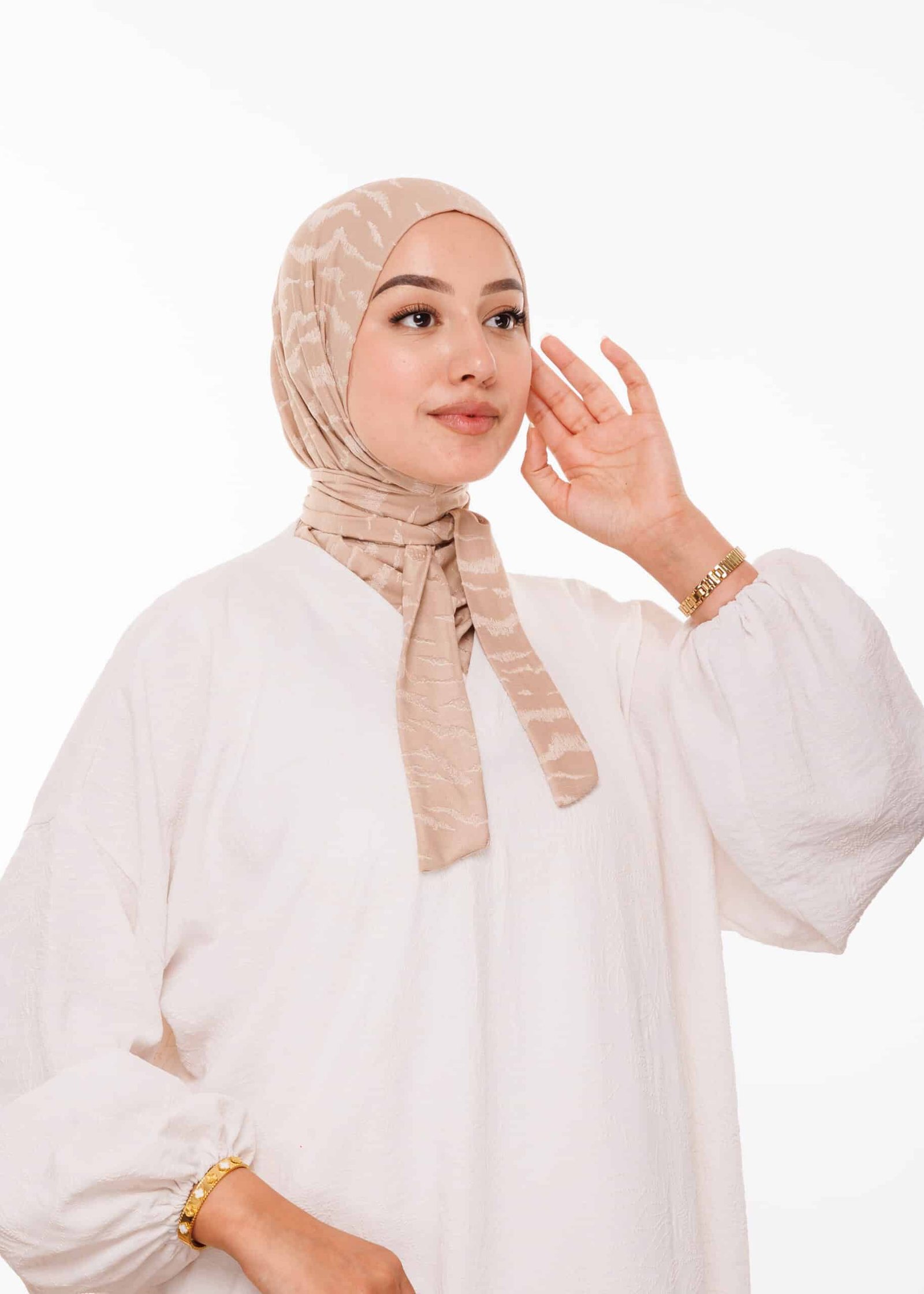 طبقية فخمة - ترابي