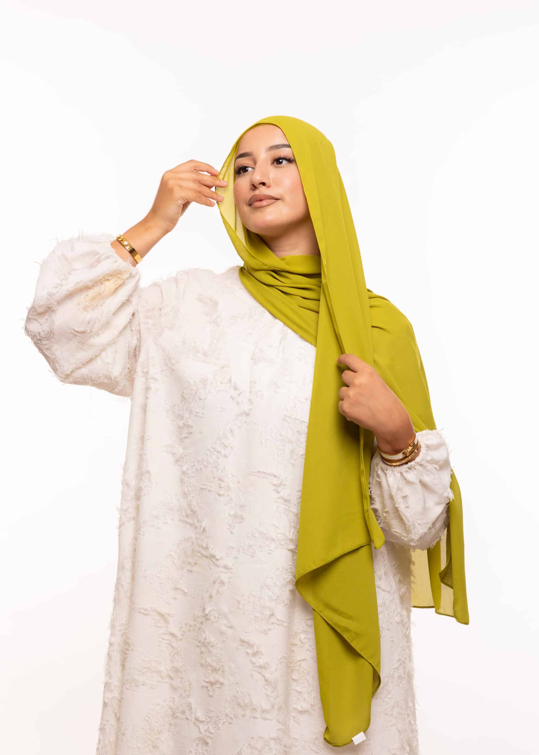 شال كريب بالبوني يربط من الخلف - أخضر
