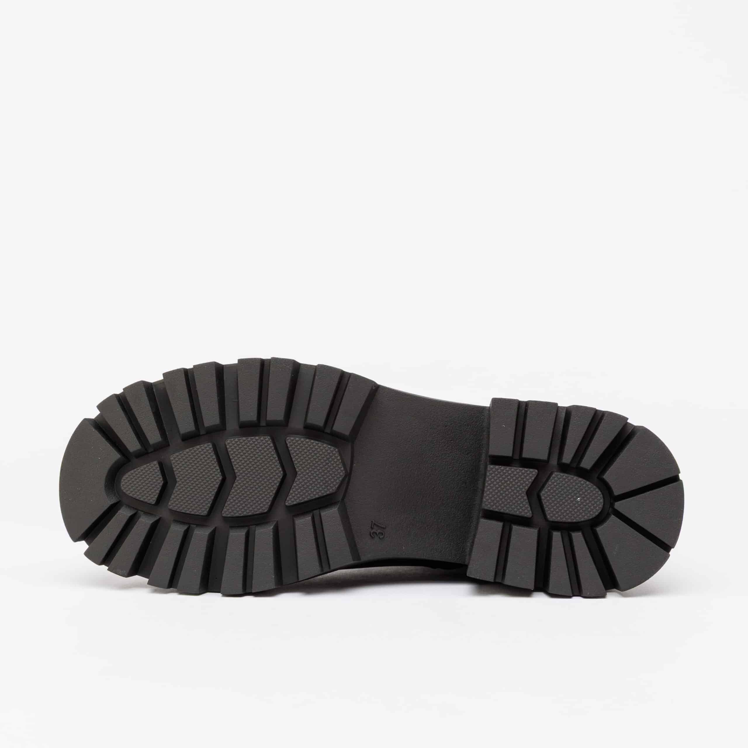 حذاء نسائي شتوي- 588-61