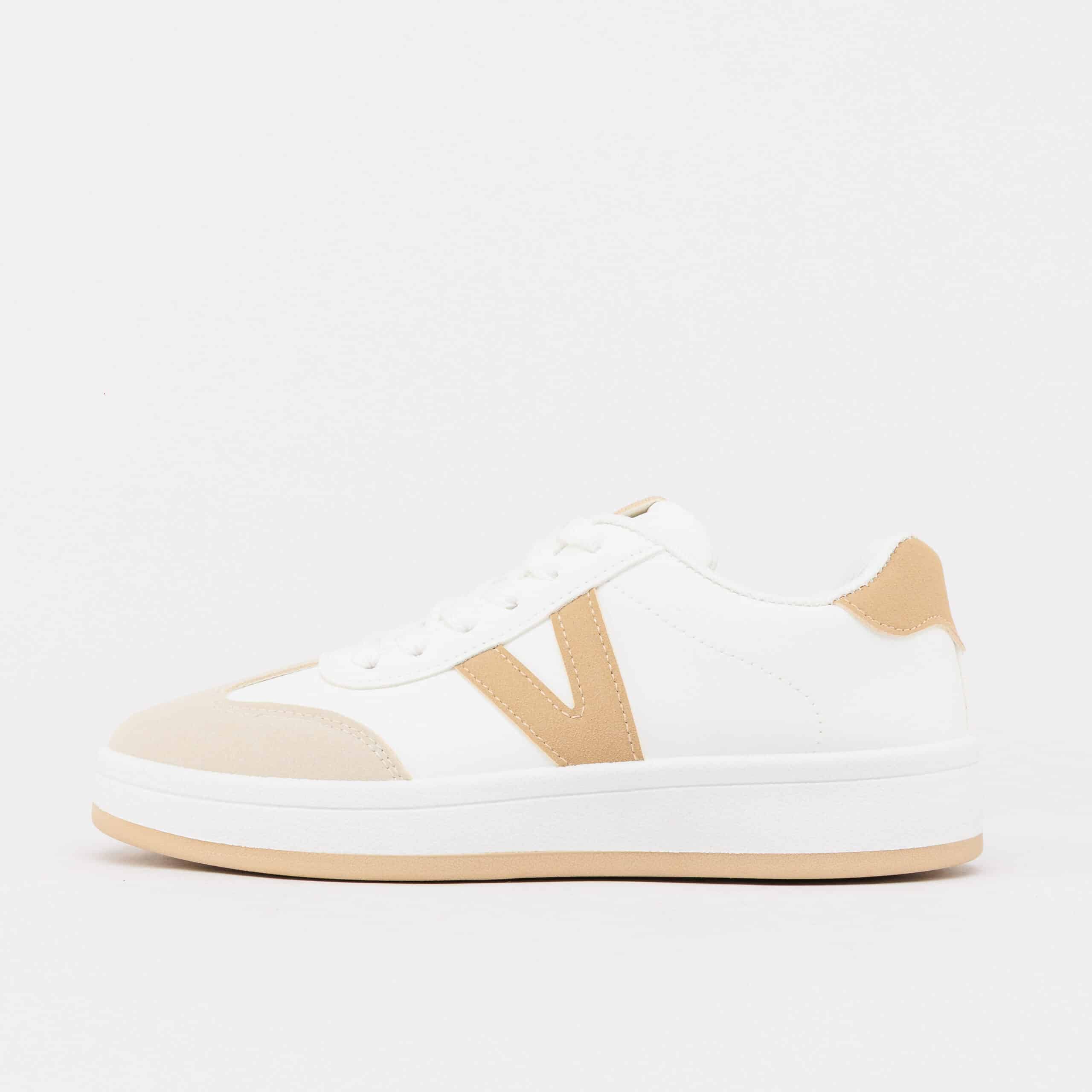 حذاء رياضي - GG717