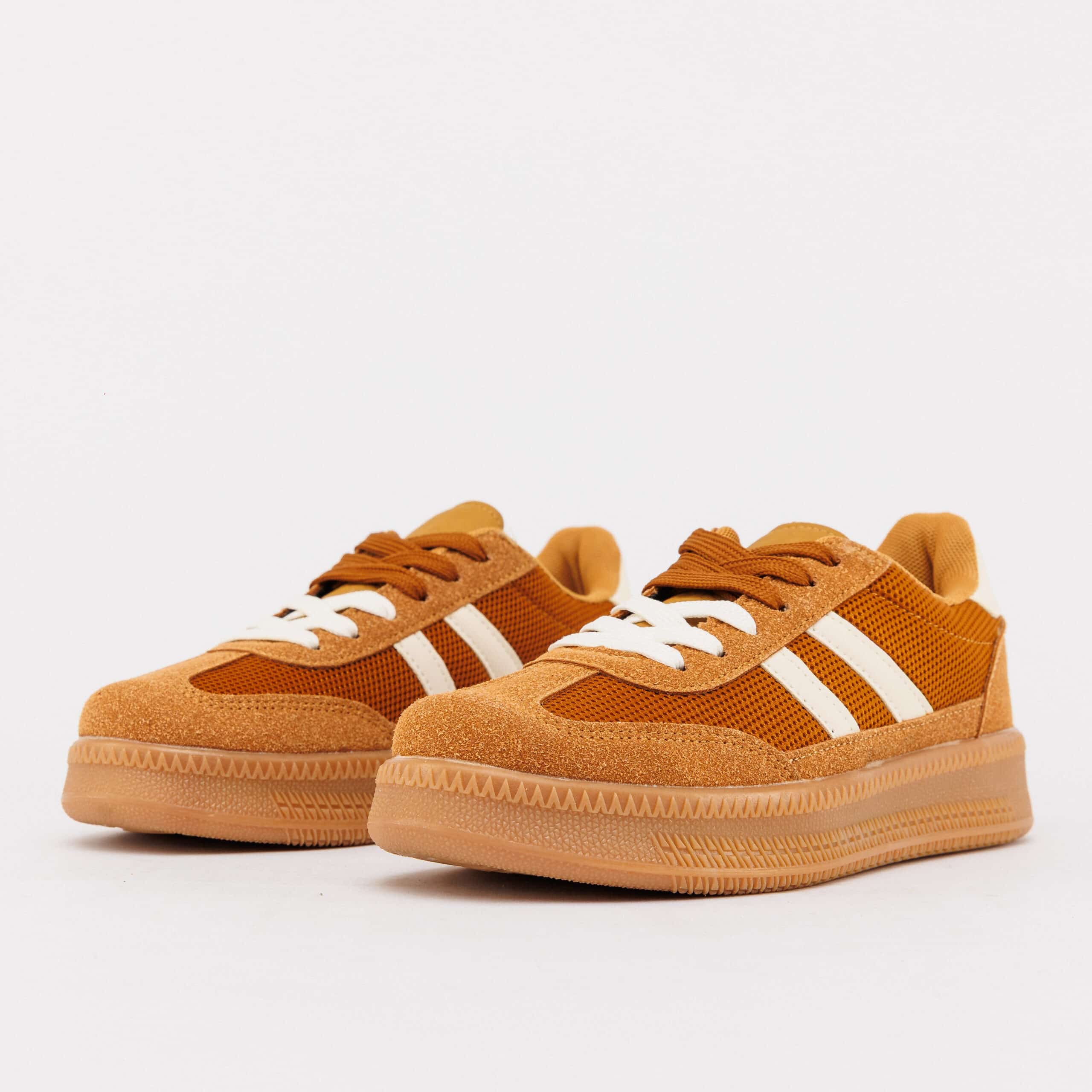 حذاء رياضي - CC117