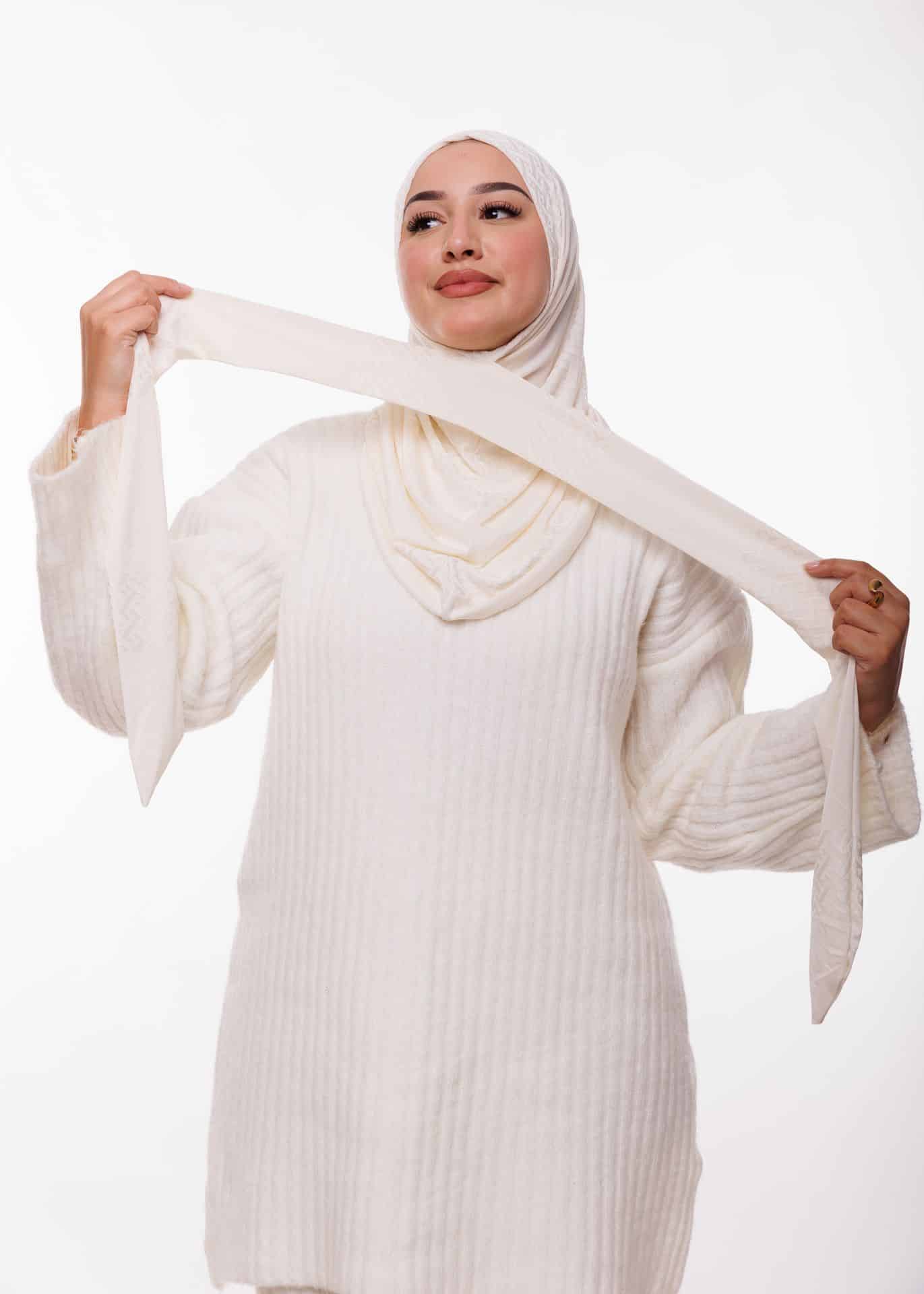 طبقية خليجية - أبيض مصفر -