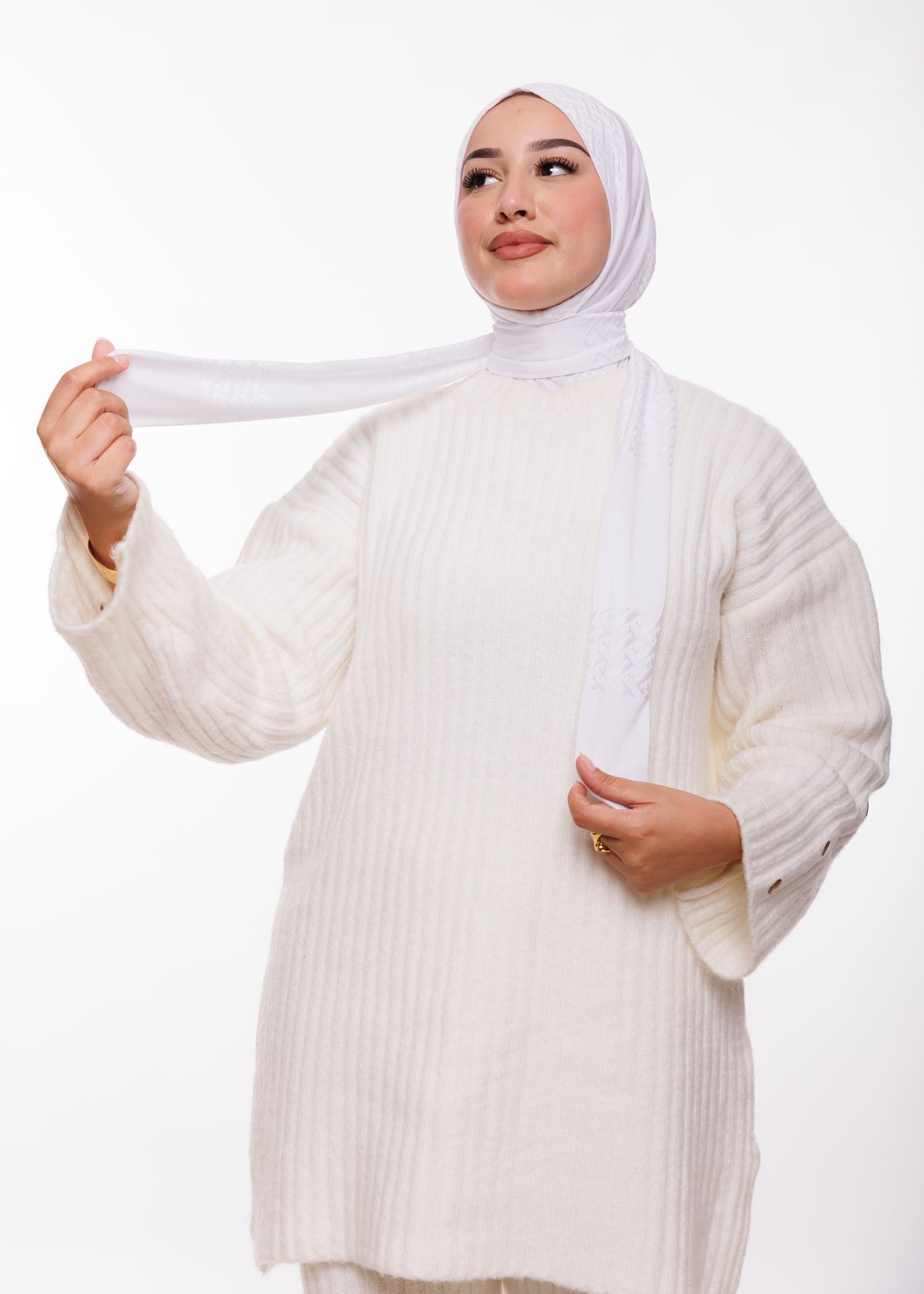 طبقية خليجية - أبيض -