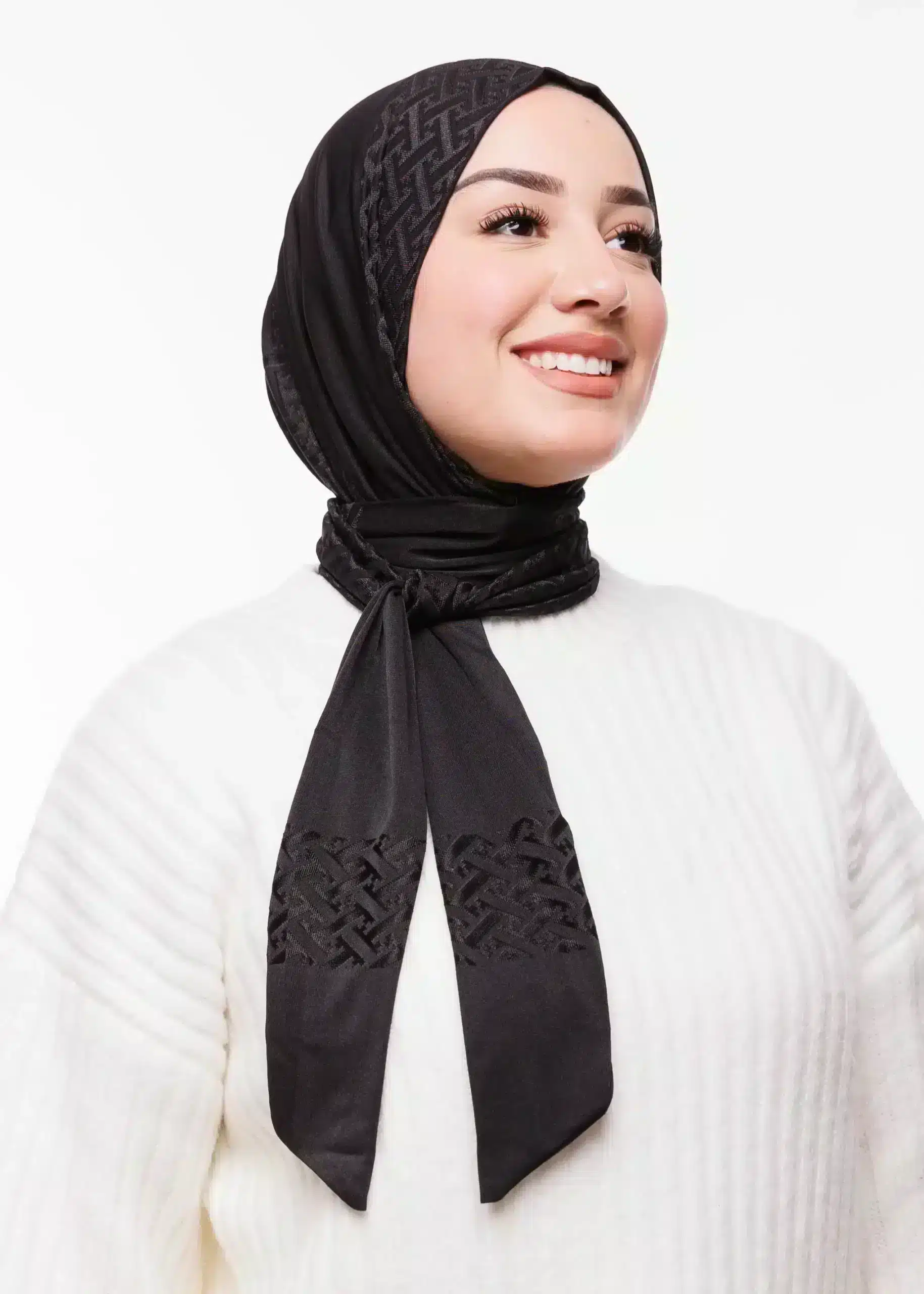 طبقية خليجية - أسود -