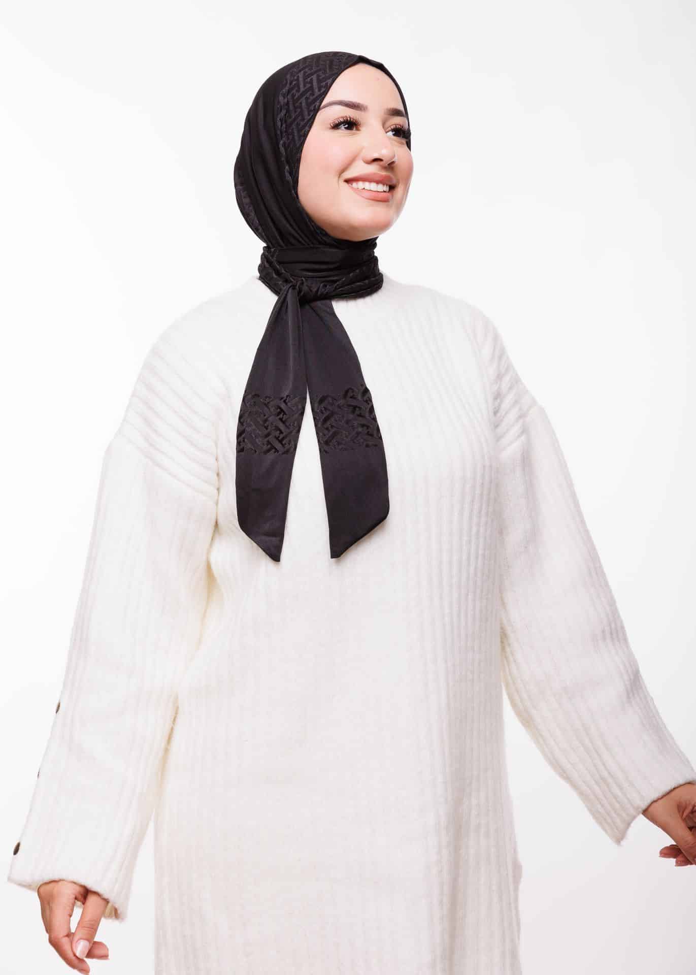 طبقية خليجية - أسود -