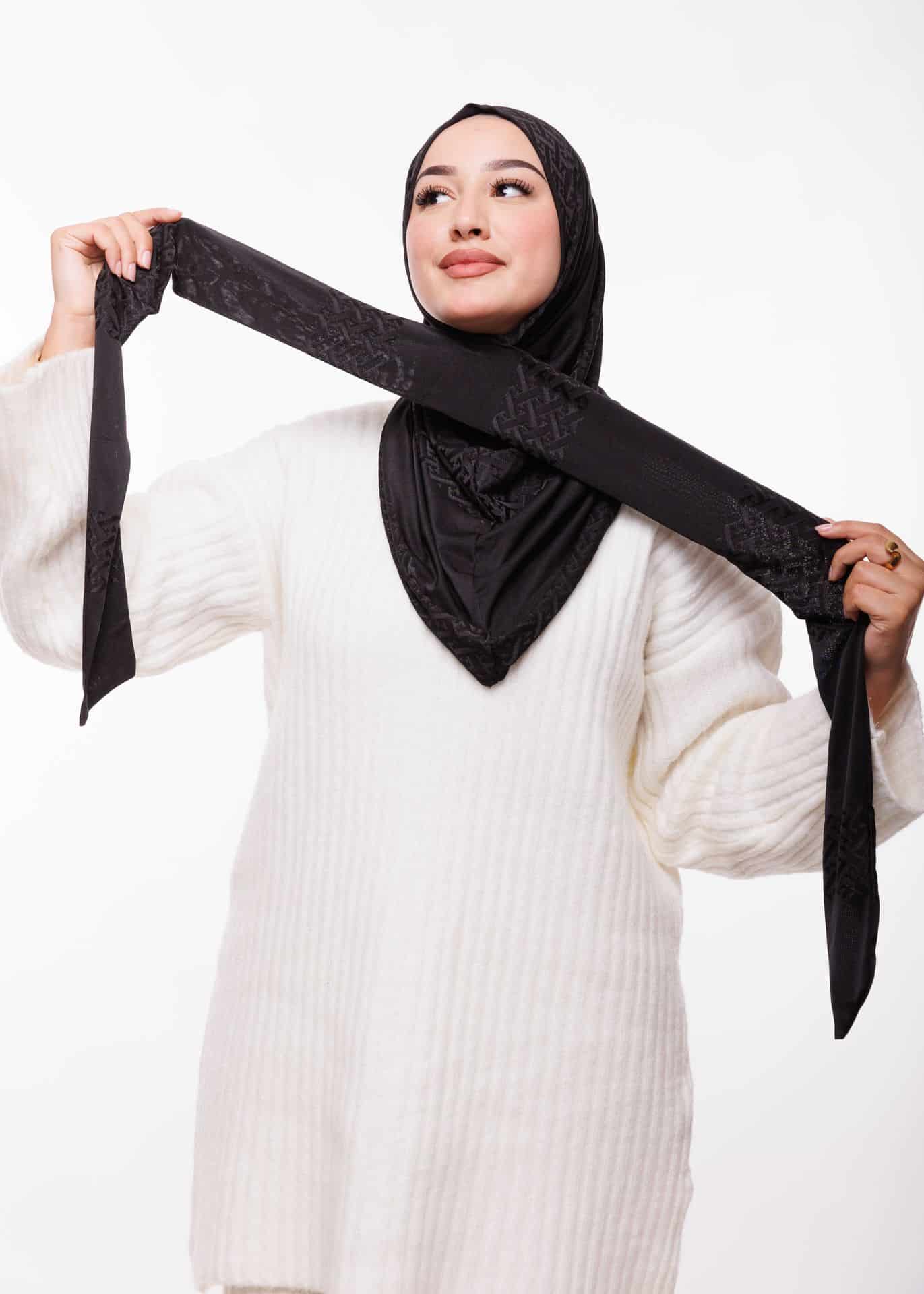 طبقية خليجية - أسود -