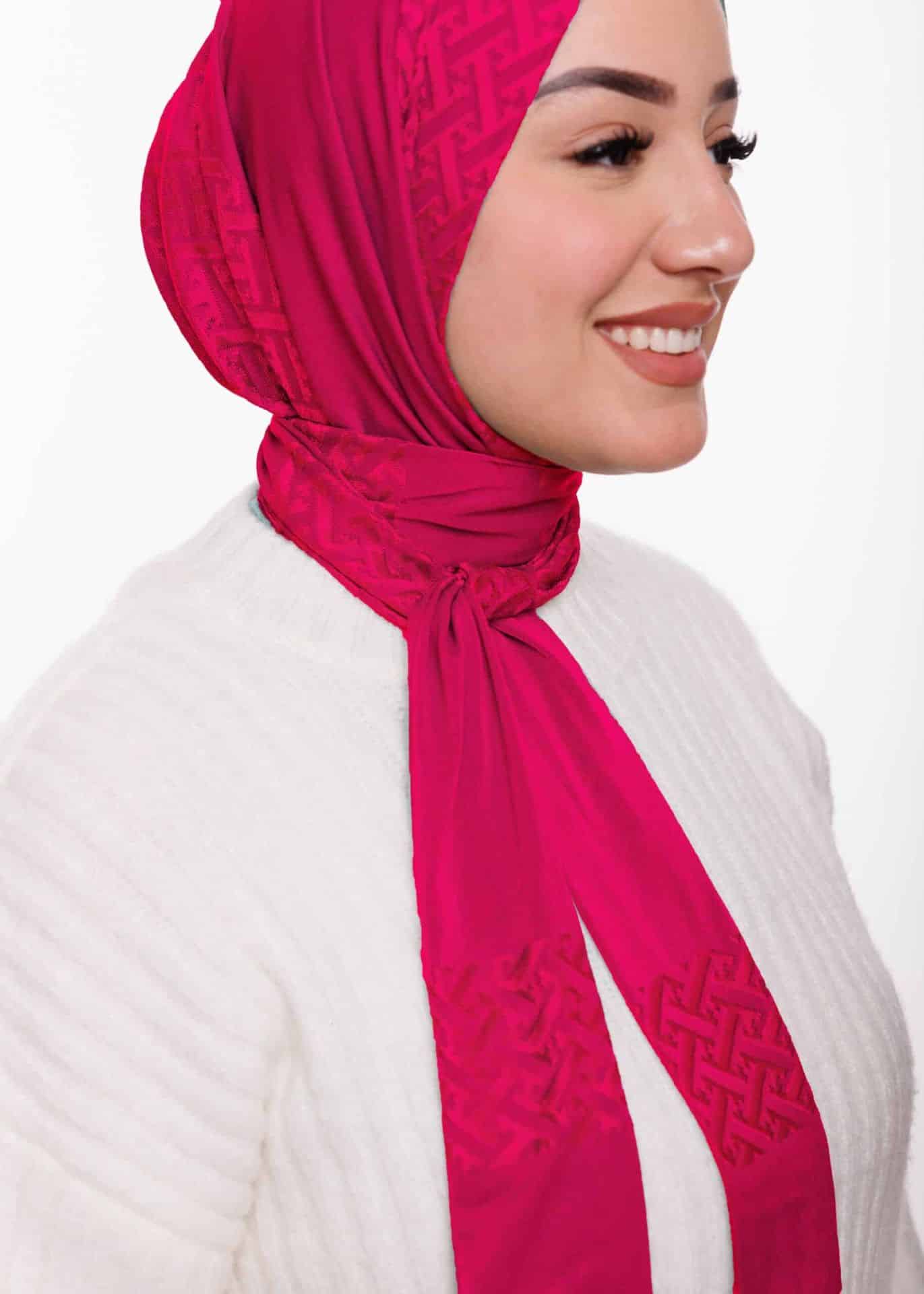 طبقية خليجية - فوشيا -