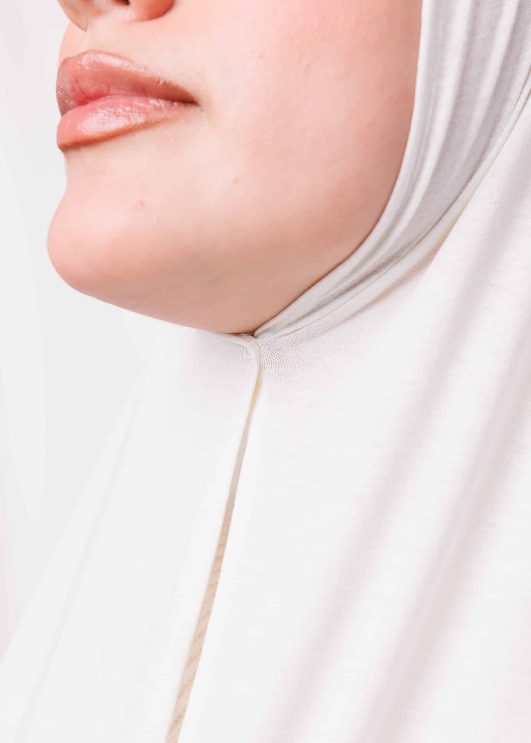 شال ليكرا - أبيض