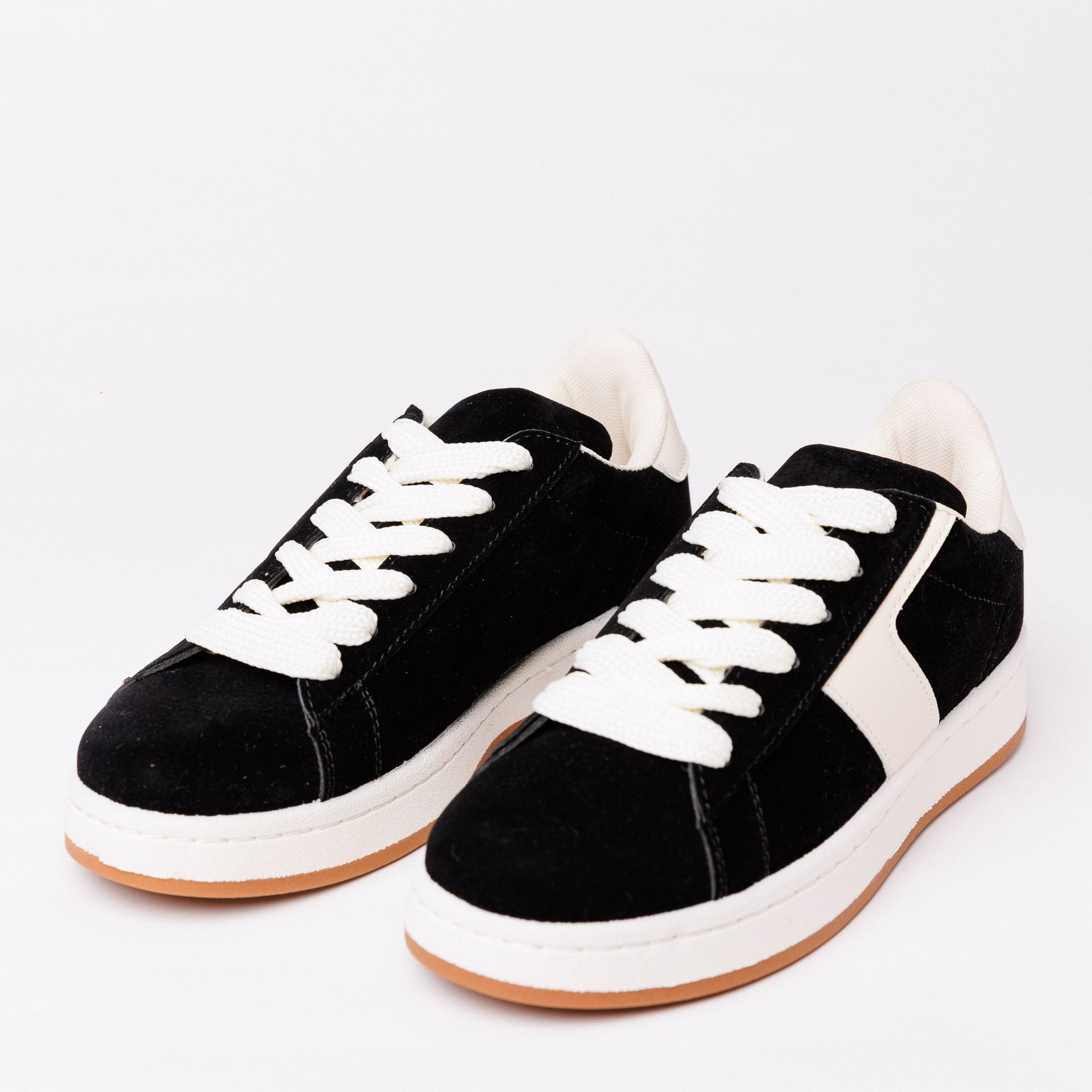 حذاء رياضي - C-626