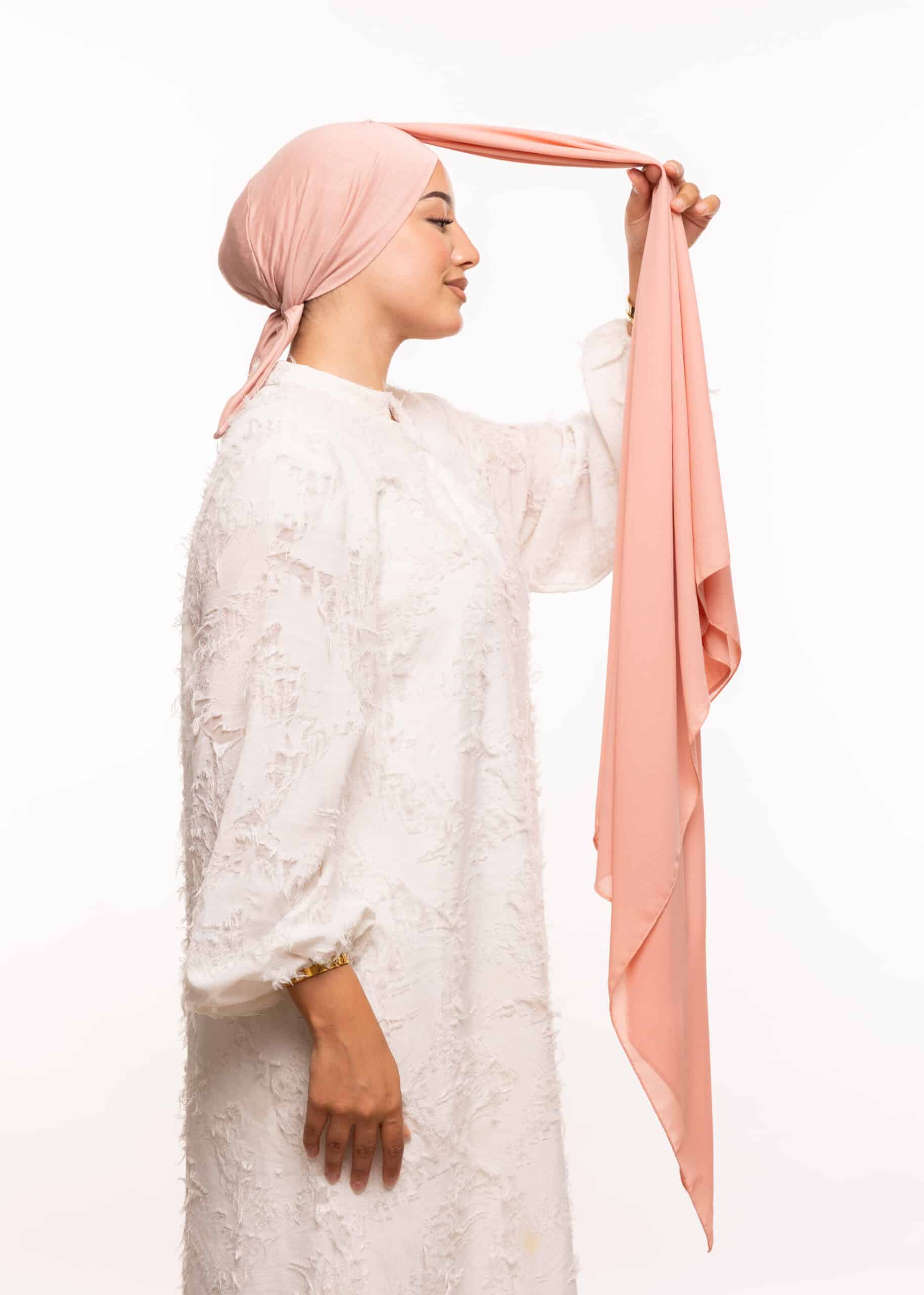 شال كريب بالبوني يربط من الخلف - وردي مرجاني