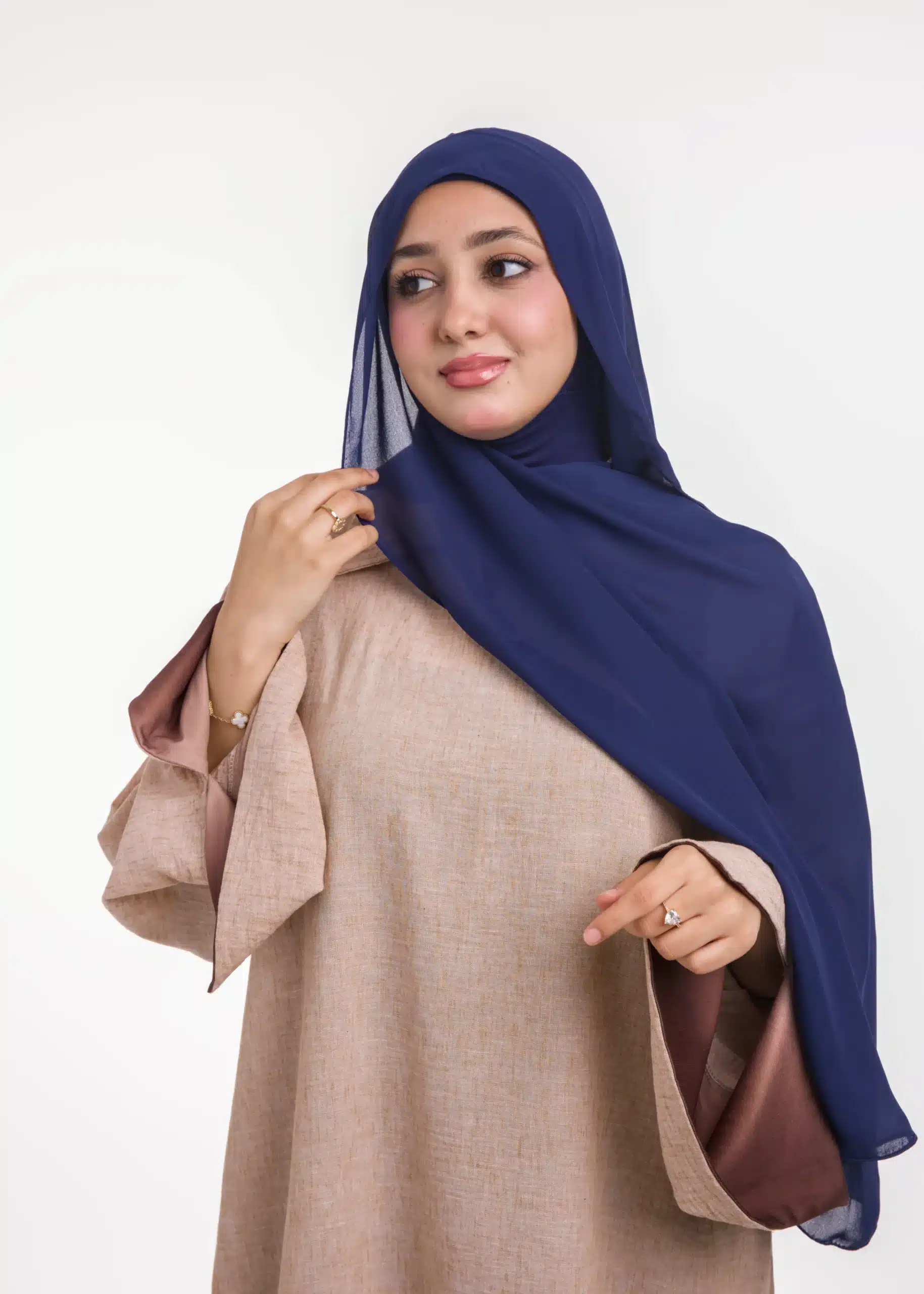 شال كريب حريري بالبوني "النينجا" - أزرق داكن