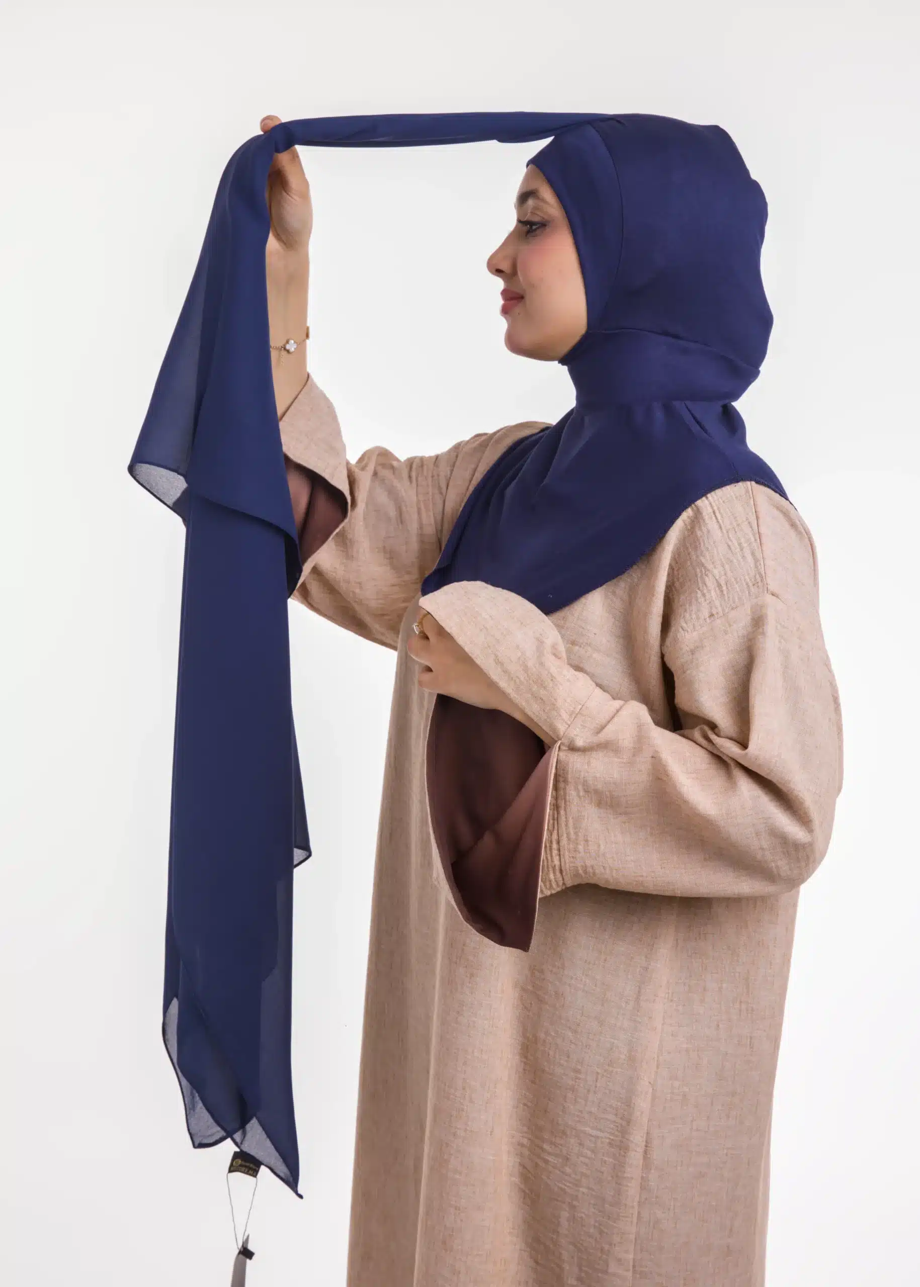 شال كريب حريري بالبوني "النينجا" - أزرق داكن