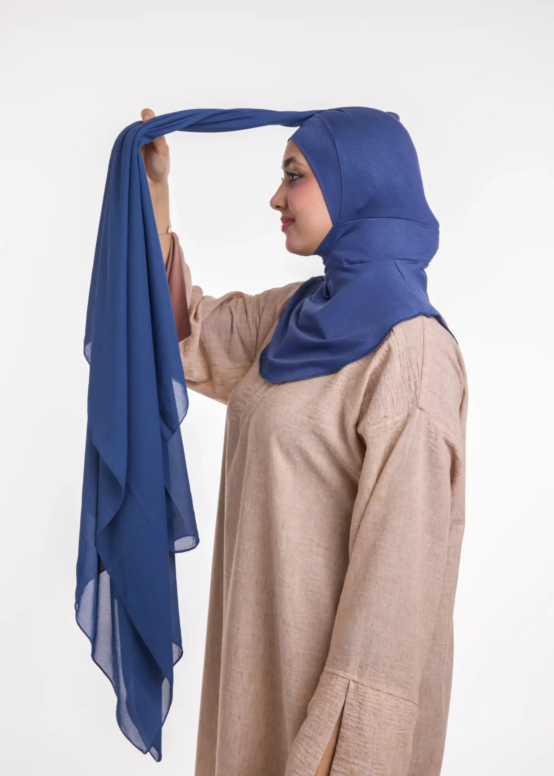 شال كريب حريري بالبوني "النينجا" - أزرق بترولي