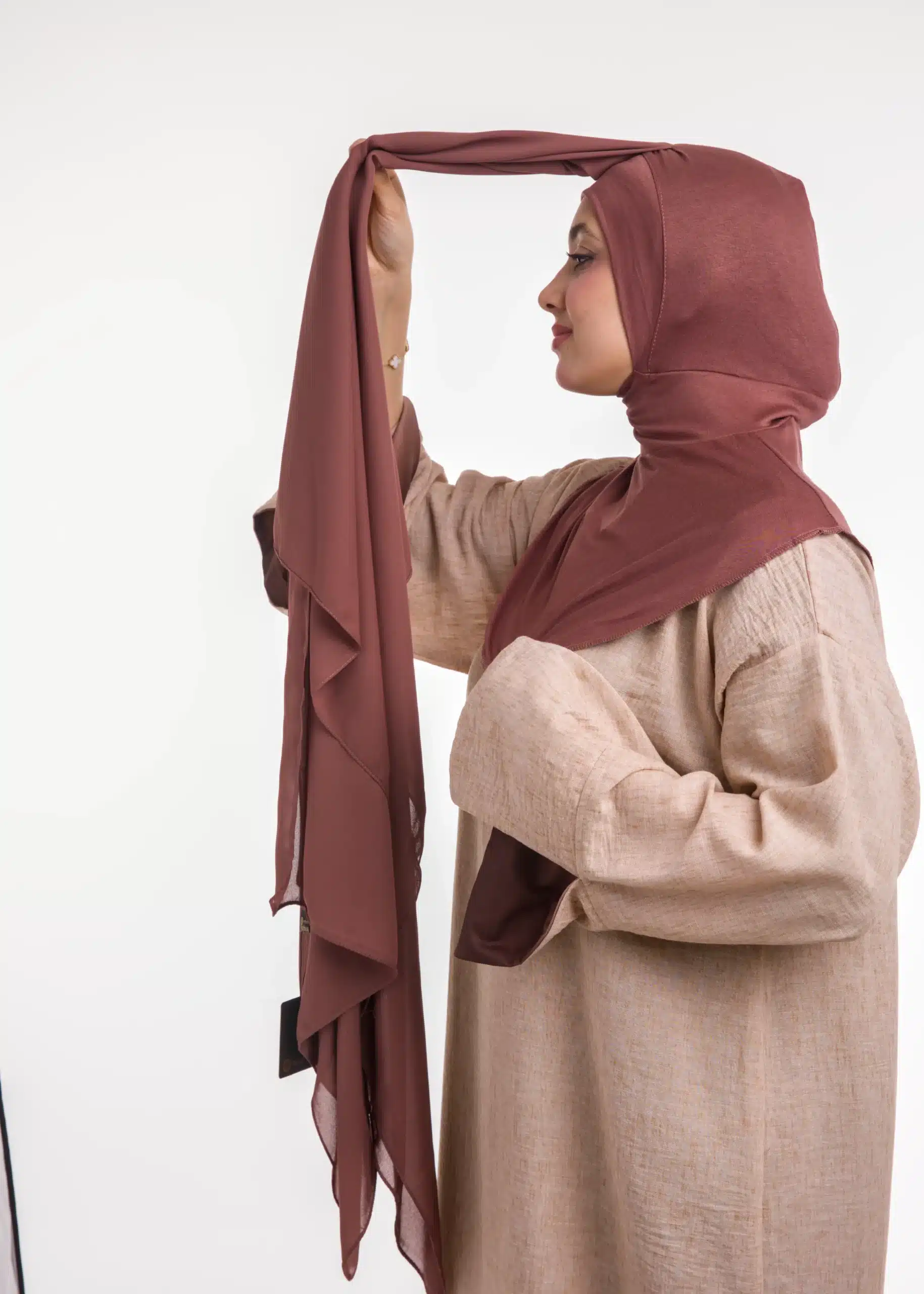 شال كريب حريري بالبوني "النينجا" - بني أجوري