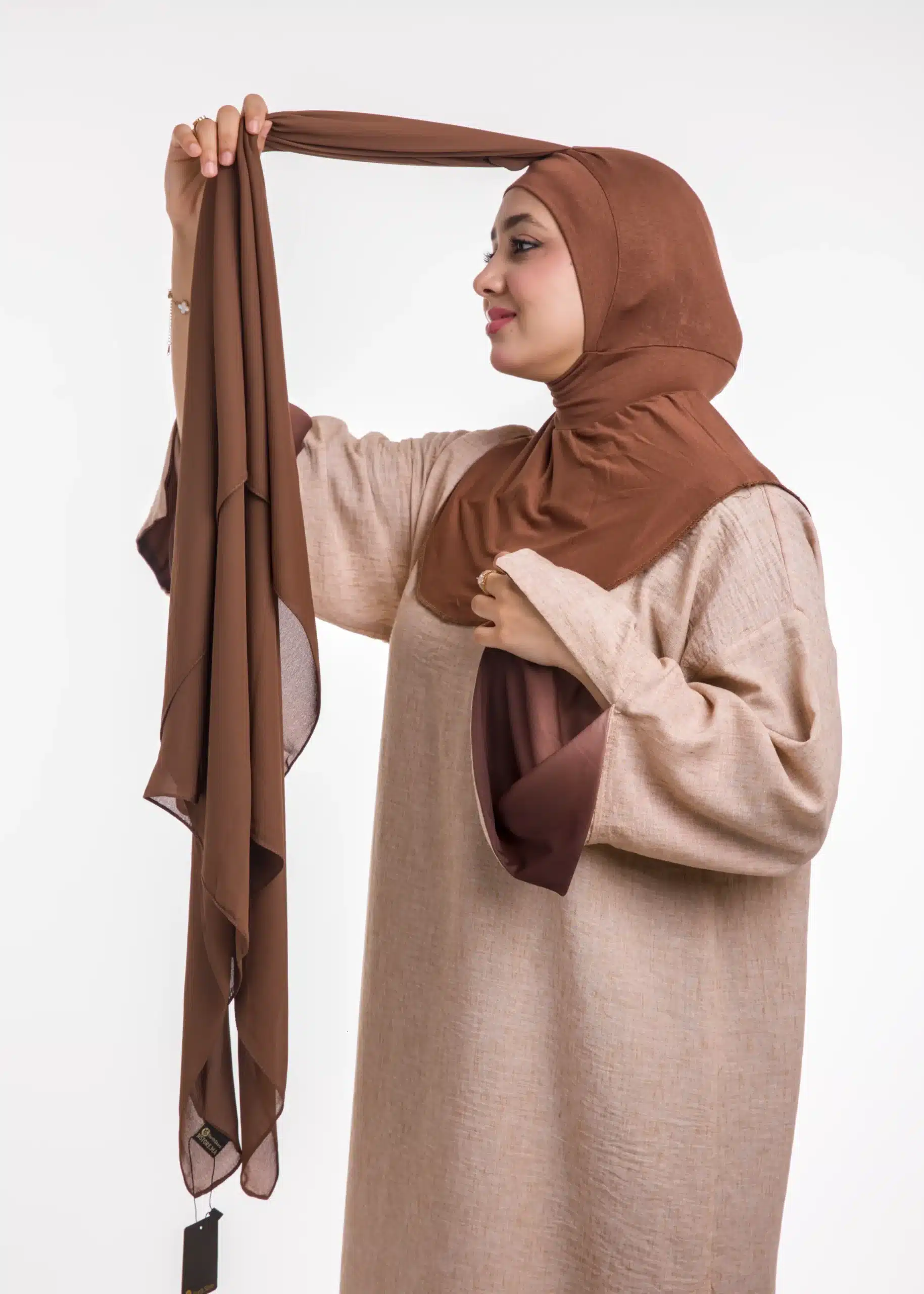 شال كريب حريري بالبوني "النينجا" - بني شوكولاتة