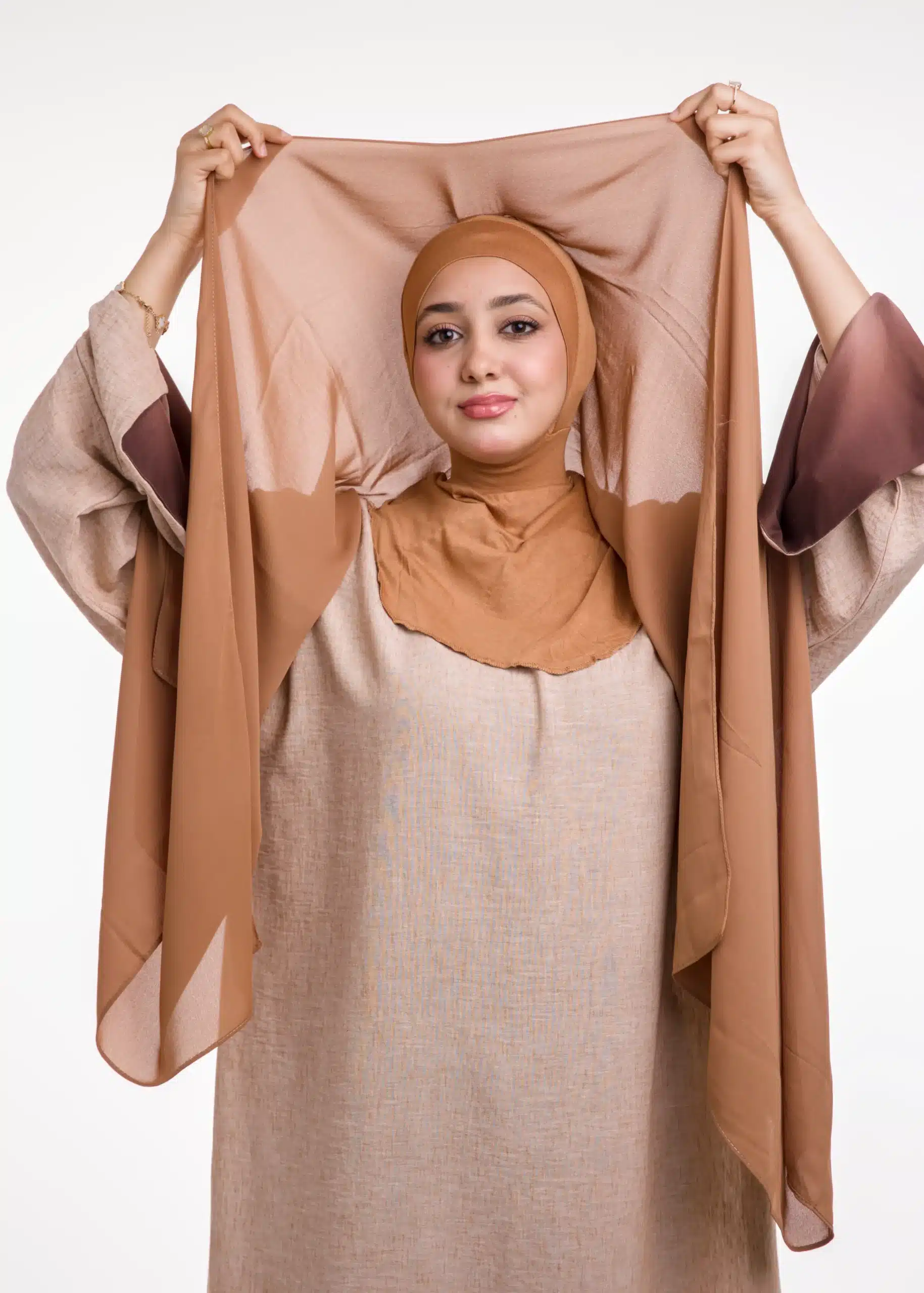 شال كريب حريري بالبوني "النينجا" - بيج رملي داكن