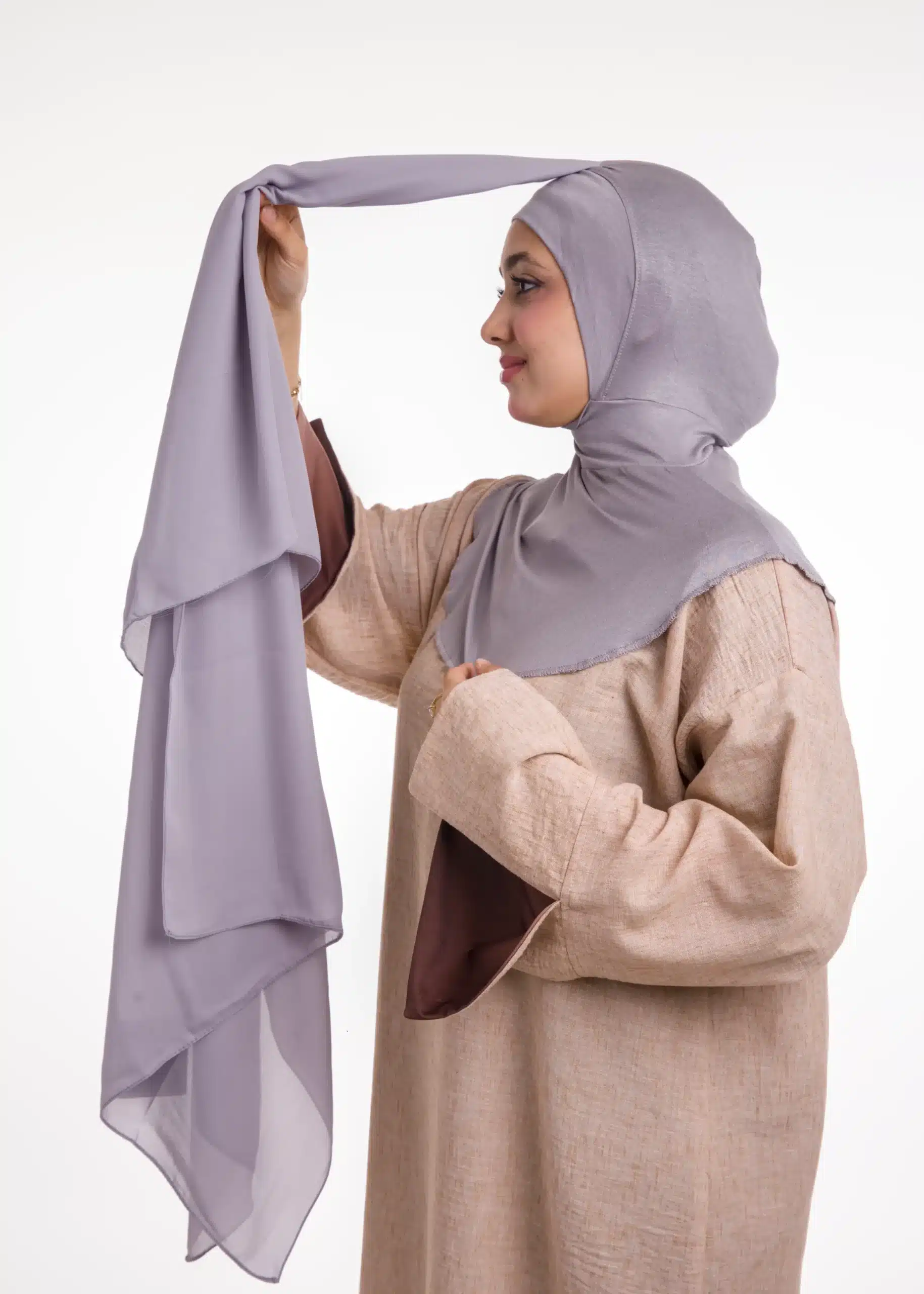 شال كريب حريري بالبوني "النينجا" - رمادي فاتح