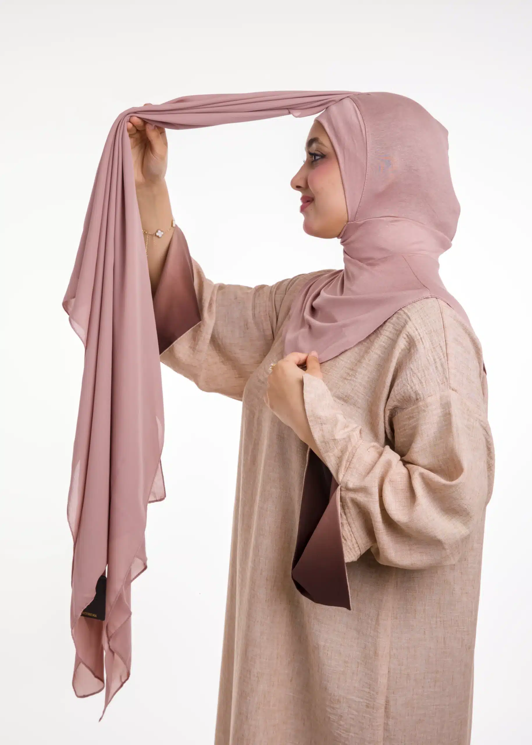 شال كريب حريري بالبوني "النينجا" - وردي نيود